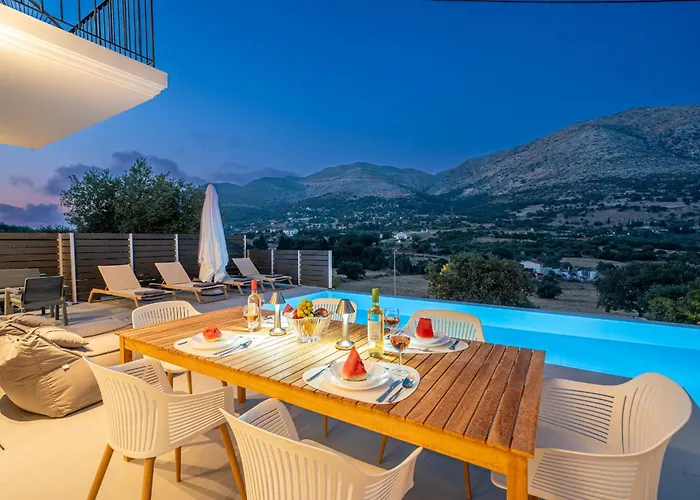 Villa Luxury Stone Aris, Ideally Located Just A 5-minute Walk From Restaurants And Shops *
